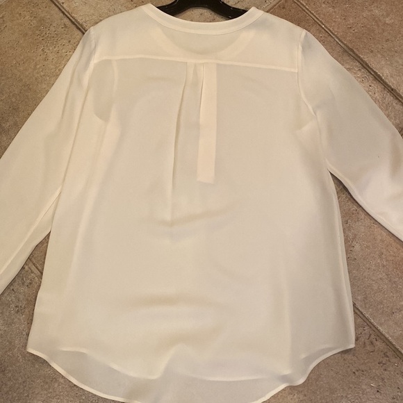 theory Ivory sheer blouse size medium - Picture 3 of 3